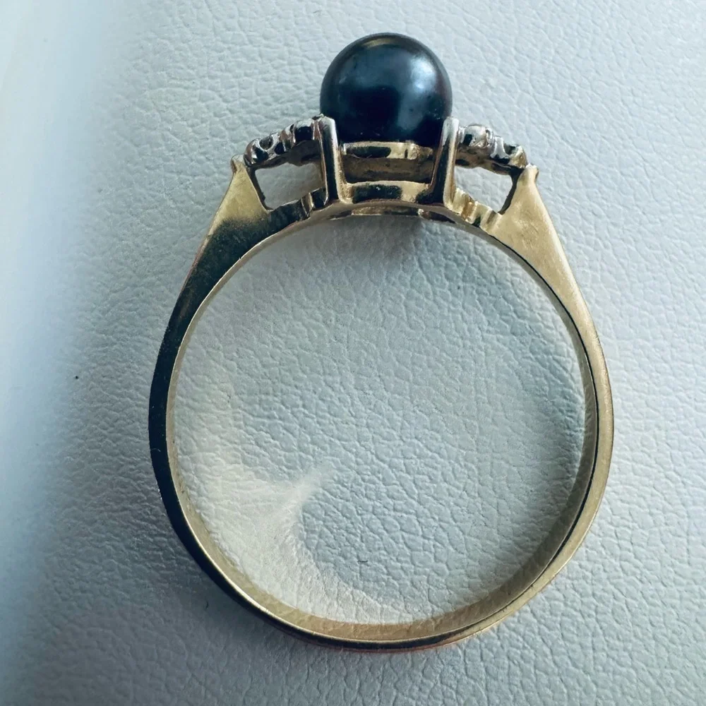 14K Yellow Gold Black Tahitian Pearl Ring with diamond clusters size 10